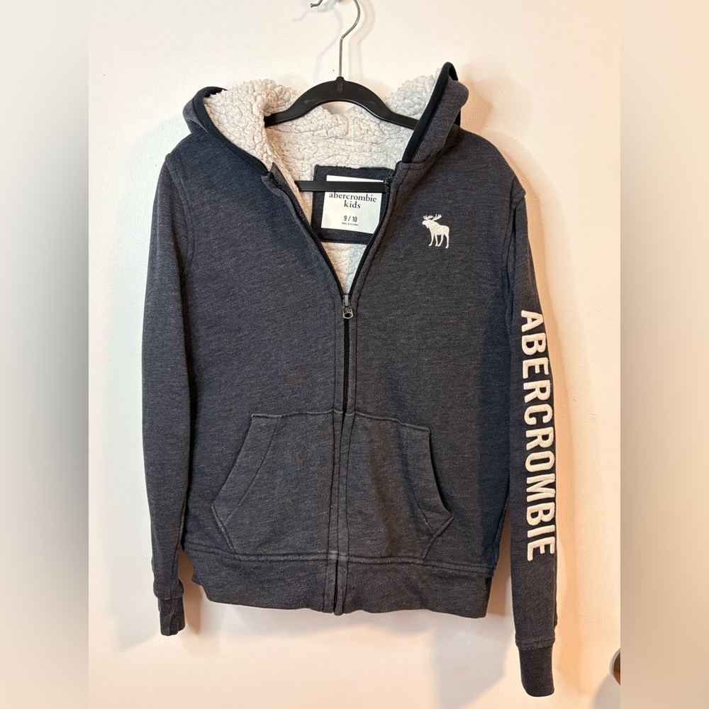 ABERCROMBIE Y2K KIDS HOODIE 9/10